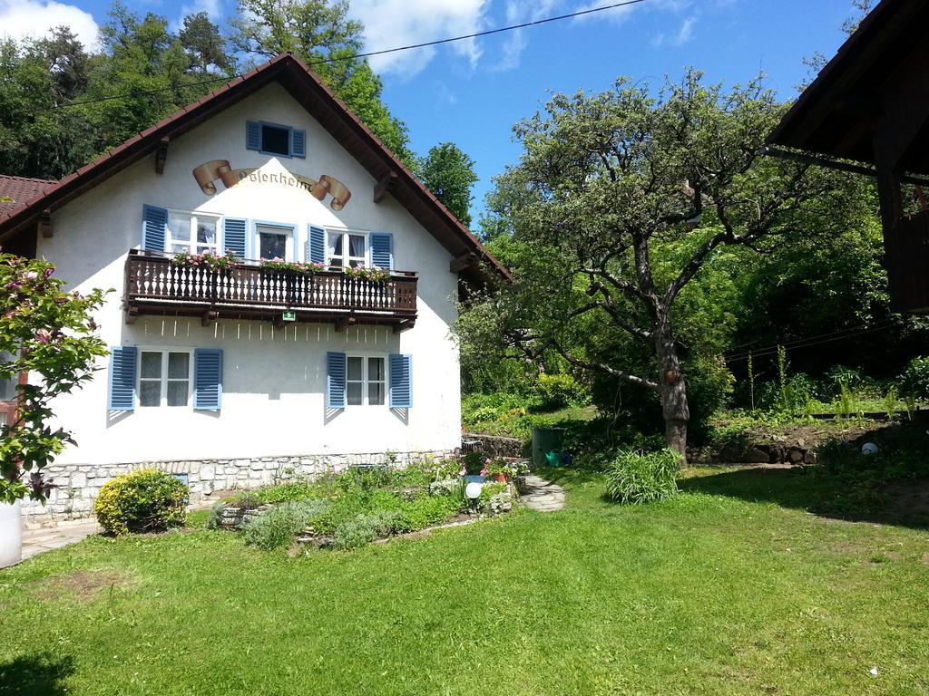 Pension Rosenheim Treffen Exterior foto